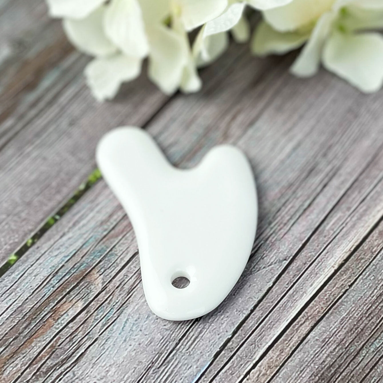 Porcelain Gua Sha (Heart Shape) Gloss