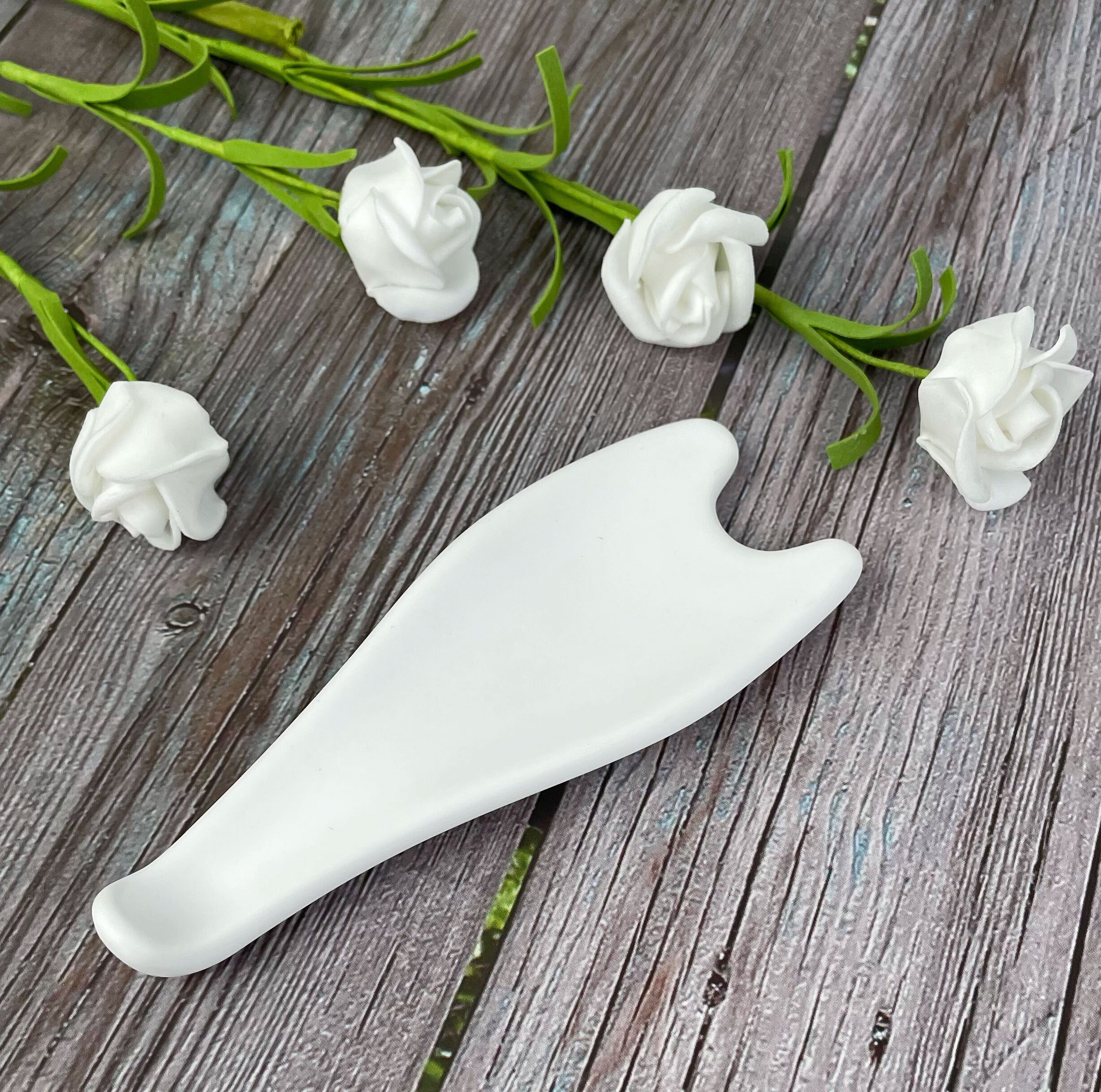 Porcelain Gua Sha (Penguin Shape) Matte