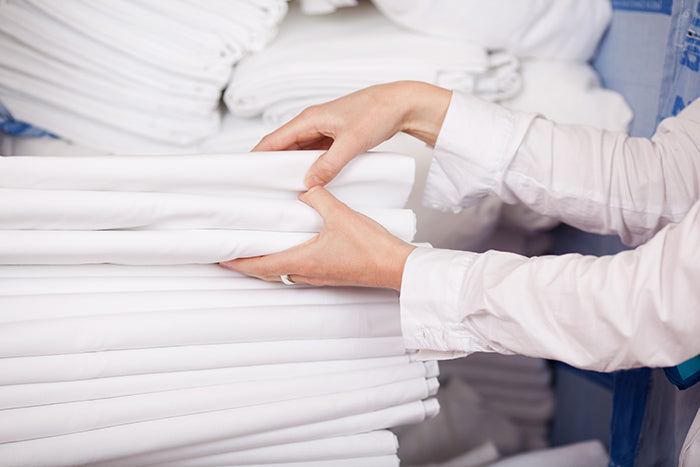Top Disposable Therapy Massage Tables Sheets in Canada from Lierre.ca