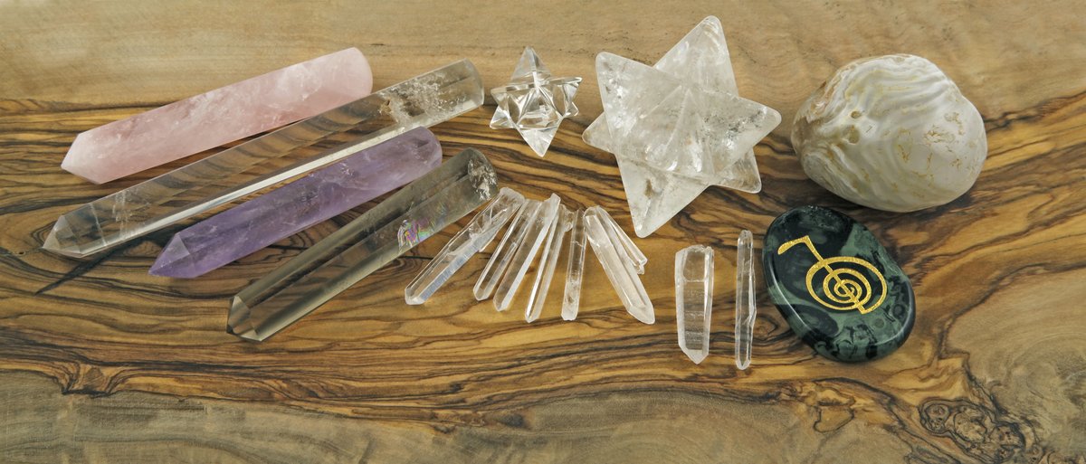 Healing crystals from Lierre.ca Canada