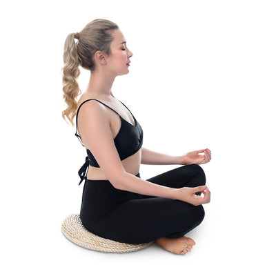 Straw Pouf Meditation Cushion with a Washable Protector - Lierre.ca